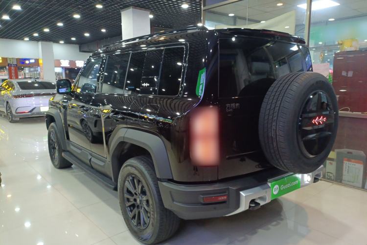 Used Formula Leopard 5 2023 Navigator Edition
