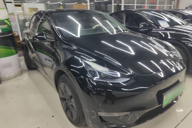 Used Tesla Model Y 2023 Long-Range All-Wheel-Drive Version
