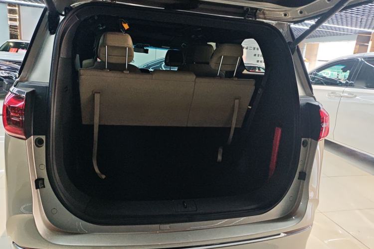 Used Buick GL8 2022 ES Land Cruiser 653T Luxury Model
