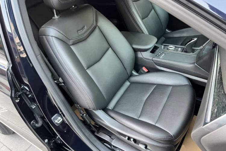 Used Cadillac XT5 2021 28T Luxury Model