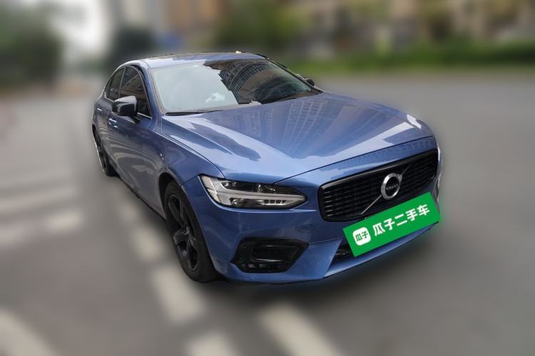 Used Volvo S90 2020 T5 Zhiyi Sport Edition Front Right 45 Deg