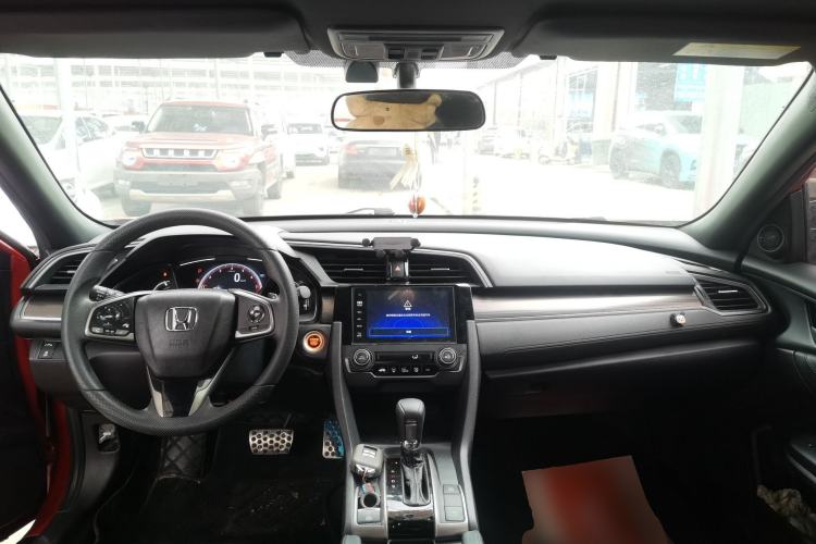 Used Honda Civic 2021 HATCHBACK 220TURBO CVT Trendy Cool Edition Center Console