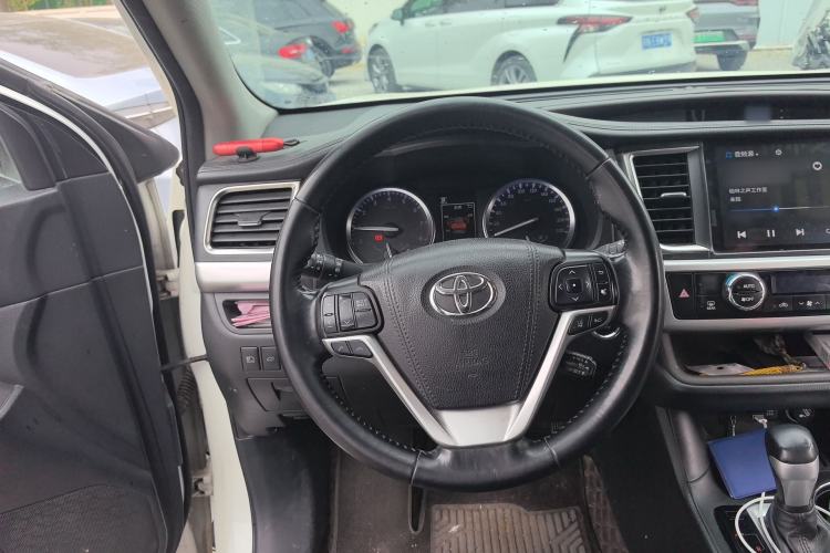 Used Toyota Highlander 2018 2.0T Four-Wheel Drive Prestige Version 7 Seats China V Emission Standard Steering Wheel