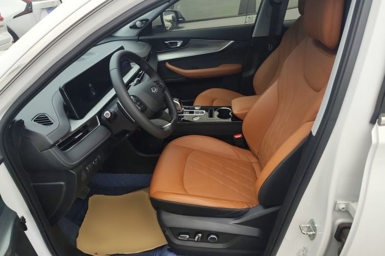 Used Chery Tiggo 8 PLUS 2022 290TGDI DCT Luxury Edition Left Front Seat