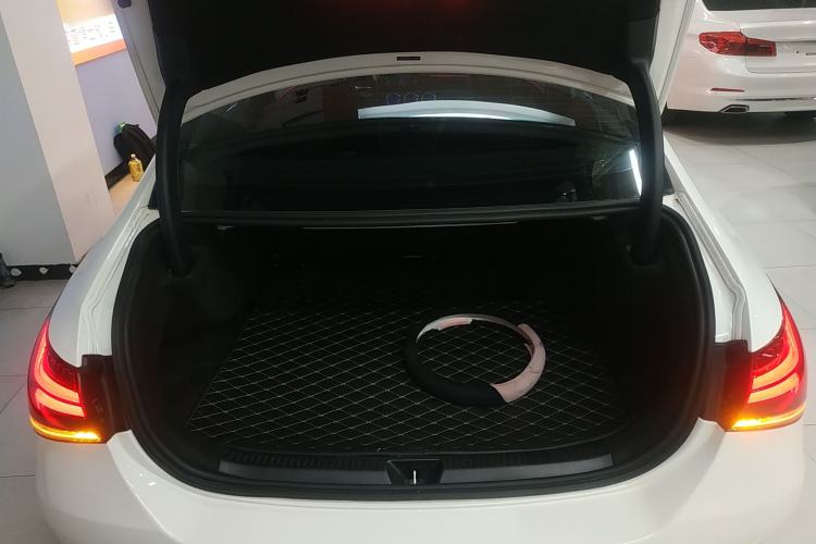 Used Mercedes-Benz A-Class 2022 Revised Version A 200 L Sport Sedan Fashionable Style Trunk