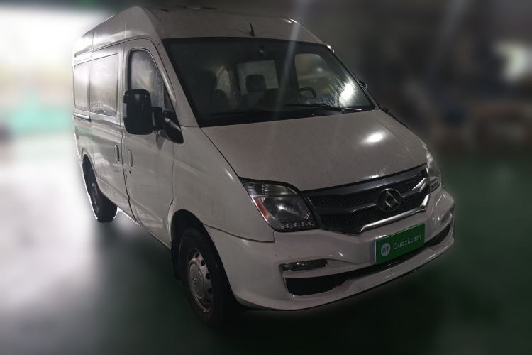 Used SAIC MAXUS Xintu V80 2017 2.5T 5-Speed Manual Aoyuntong China IV Short Wheelbase Mid-Height 5/6/10-Seater Front Right 45 Deg
