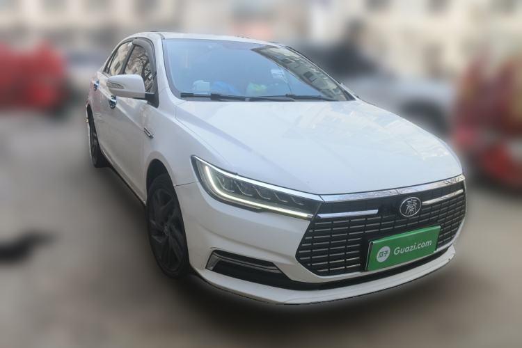 Used BYD Qin New Energy 2019 High-Range Deluxe Model Front Right 45 Deg