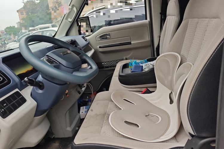 Used SRM New Energy E3L 2024 Standard 6-Seater Bus
