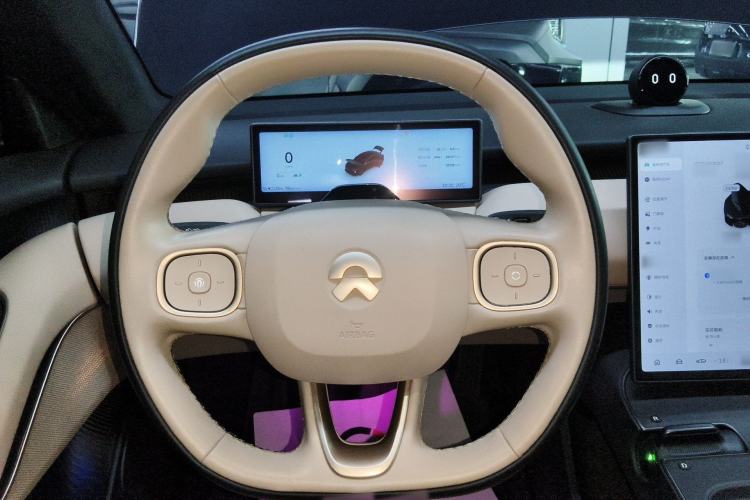 Used Nio ET5 2022 75 kWh Steering Wheel