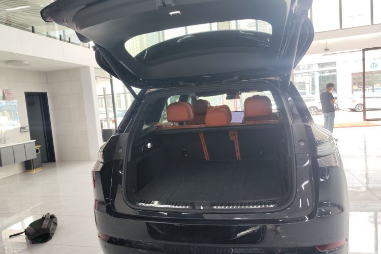 Used Li Auto L7 2024 Pro Model
