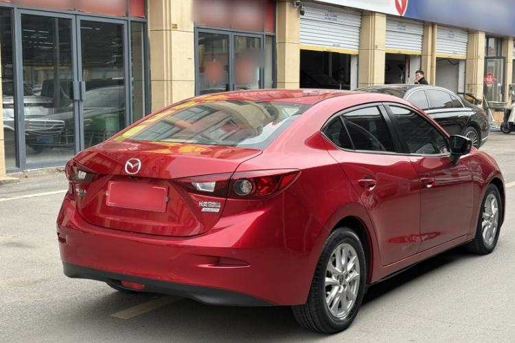 Used Mazda 3 Axela 2016 Sedan 1.5L Automatic Luxury Model