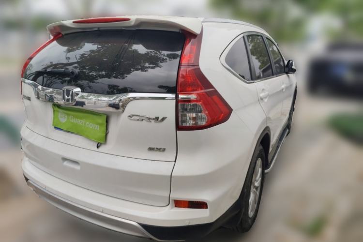 Used Honda CR-V 2015 2.0L two-wheel drive Fashion Edition Rear Right 45 Deg