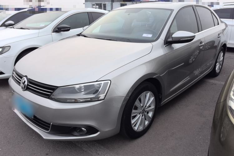Used Volkswagen Sagitar 2014 1.6L Manual Comfort Model
