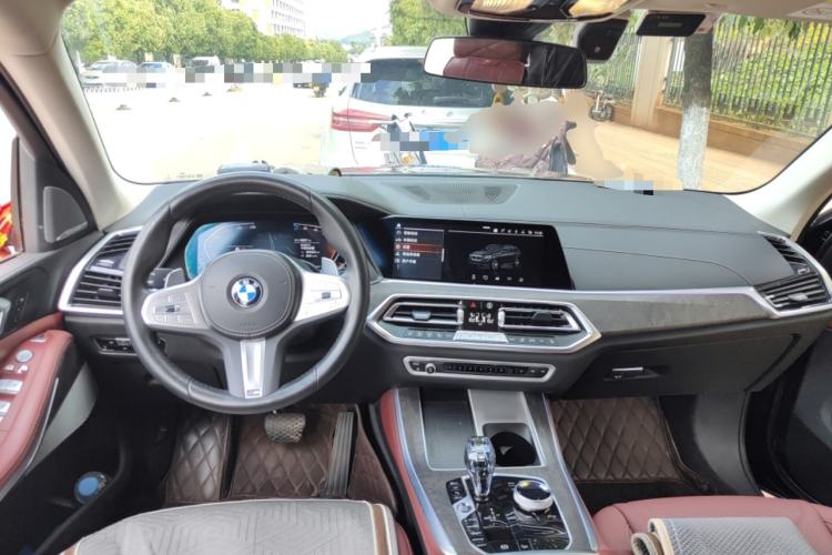 Used BMW X5 2022 Restyled xDrive 30Li Luxury Version M Sport Package Center Console