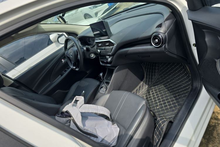 Used CHANGAN Alsvin 2019 1.5L DCT Comfort Model China VI Standard
