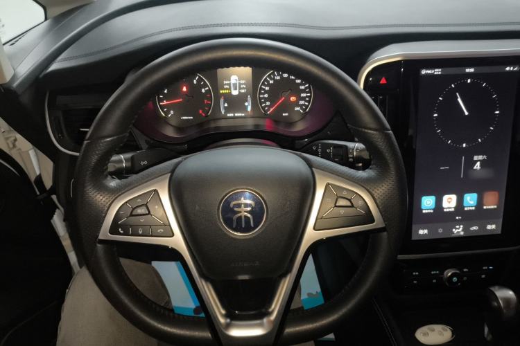 Used BYD Song MAX 2018 1.5T Automatic Smart Connect Elite Model with 6 Seats
