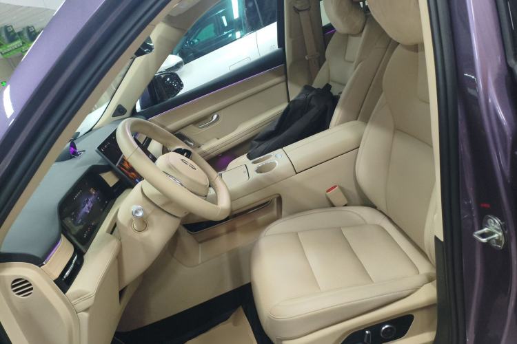 Used Hima AITO M5 2025 Extended-Range Ultra All-Wheel-Drive Version Left Front Seat