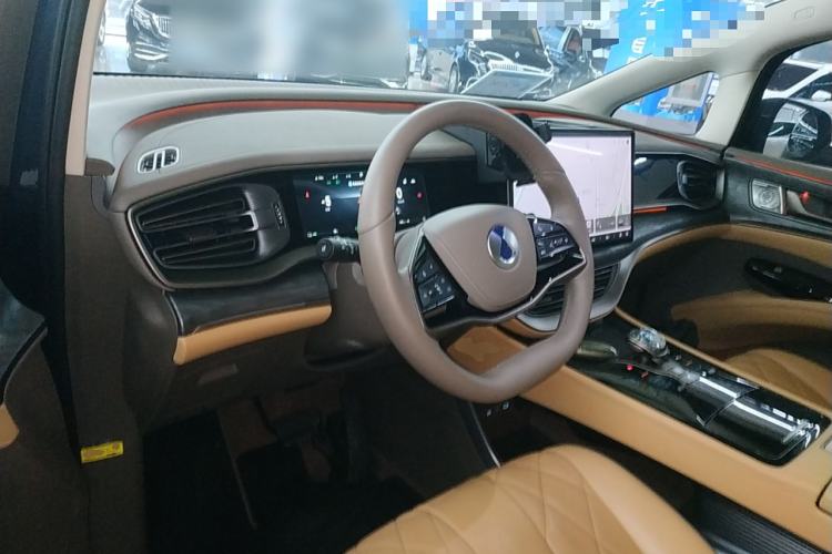 Used Denza D9 2022 DM-i 1040 Prestige Model