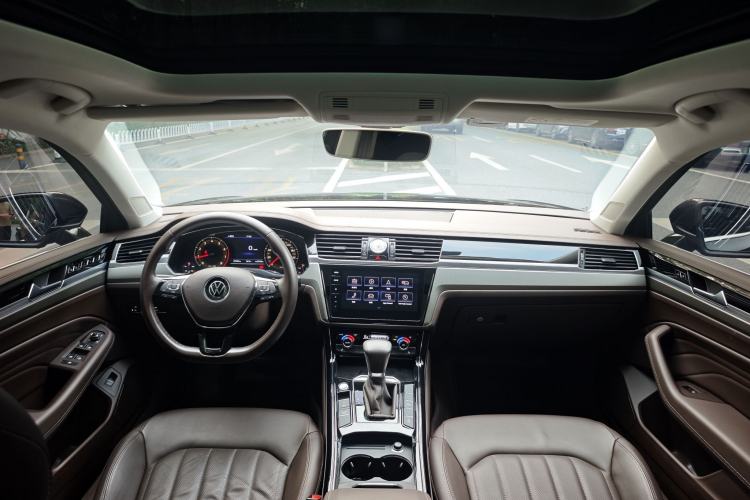 Used Volkswagen Phideon 2021 380TSI Luxury Edition Interior 4