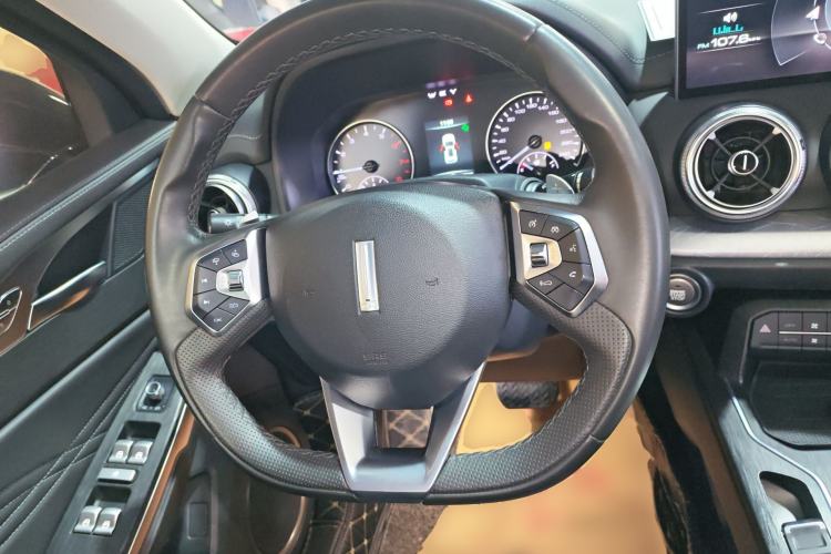 Used Wey VV5 2020 1.5T Two-Wheel Drive Color Pioneer