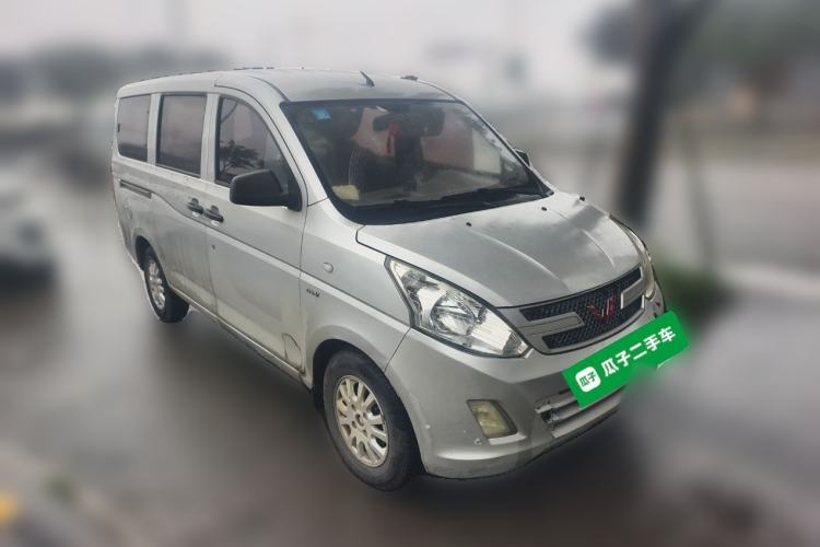 Used Wuling Rongguang V 2016 1.5L Practical Version Front Right 45 Deg