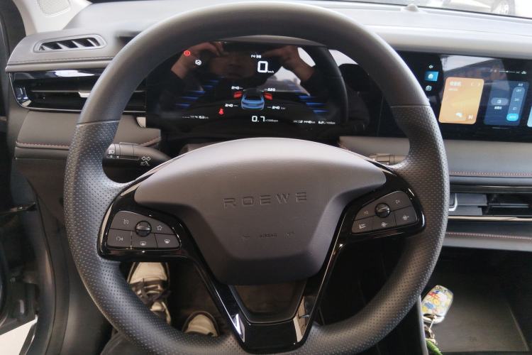 Used Roewe i5 2023 1.5L Manual Comfort Edition
