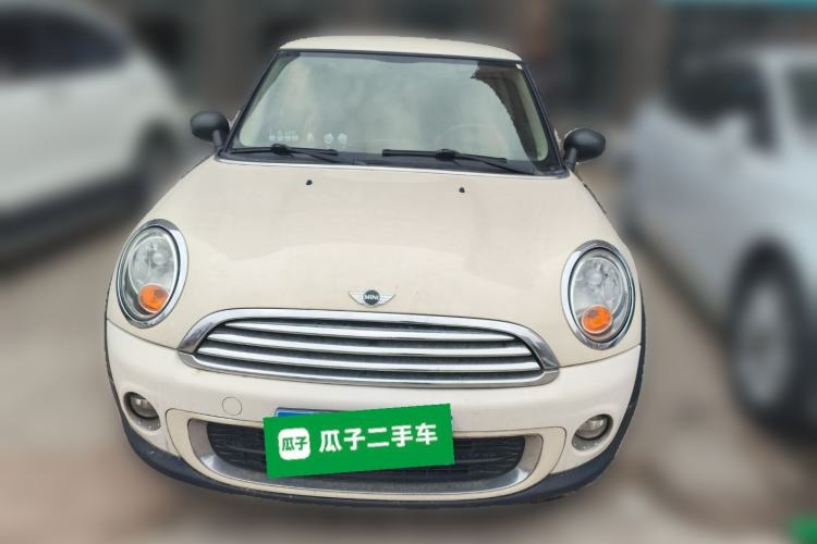 Used MINI 2011 1.6L ONE
