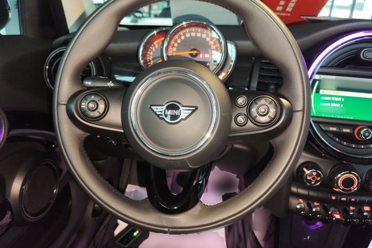 Used MINI 2019 1.5T COOPER Classic Edition Five-Door Version
