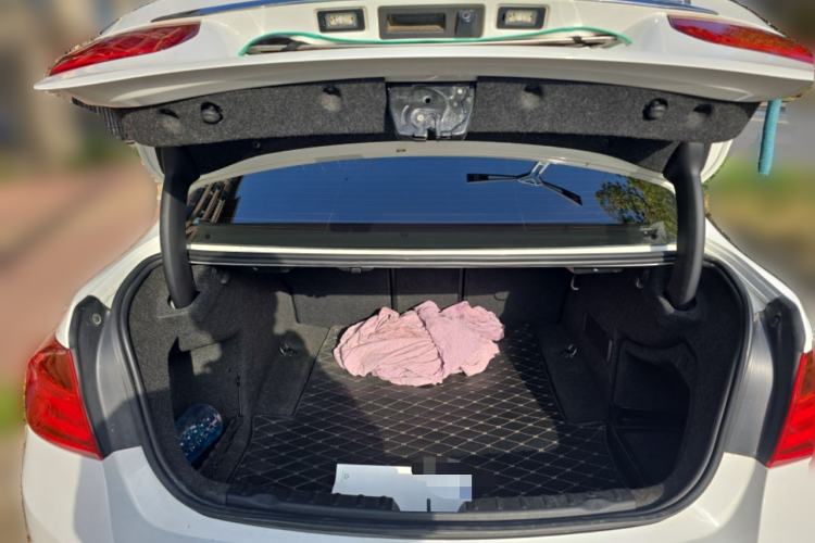 Used BMW 3 Series 2015 320Li Luxury Design Package
