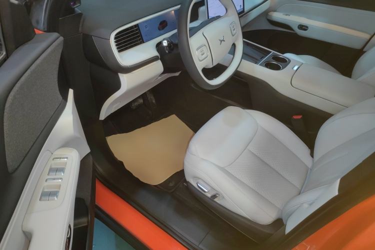 Used XPeng G6 2023 580 Long-Range Max Driver Seat