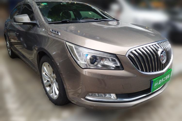 Used Buick LaCrosse 2013 2.0T SIDI Smart Luxury Flagship Edition Front Right 45 Deg