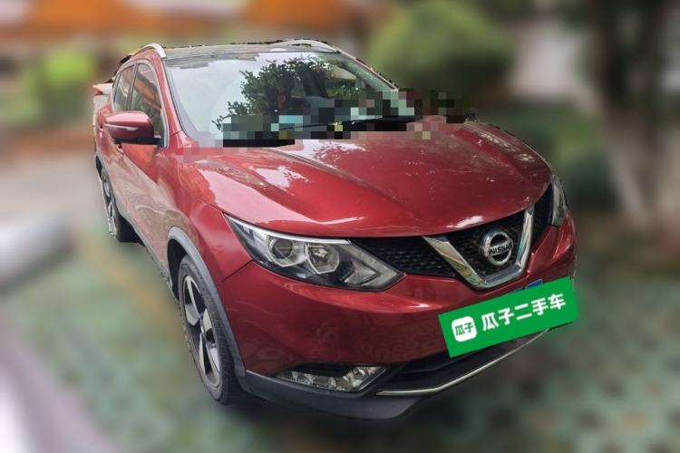 Used Nissan Qashqai 2016 2.0L CVT Luxury Edition Front Right 45 Deg