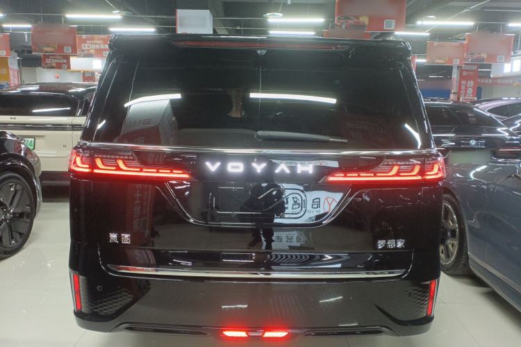 Used VOYAH Dream 2025 PHEV Four-Wheel-Drive Flagship Version – Qiankun Edition Rear
