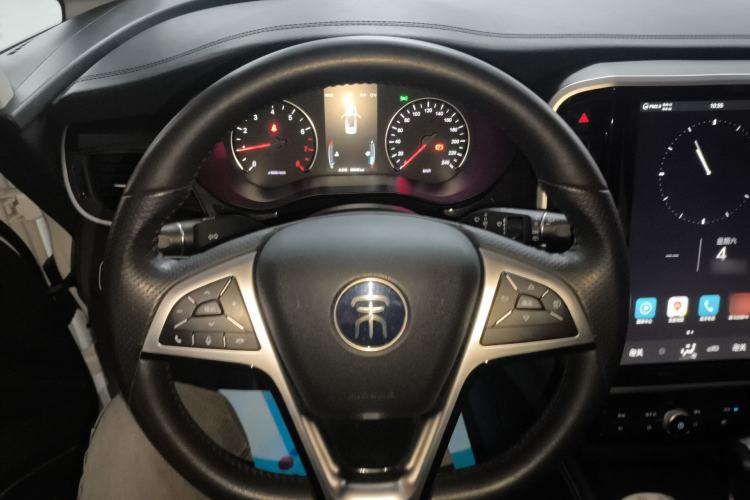 Used BYD Song MAX 2018 1.5T Automatic Smart Connect Elite Model with 6 Seats
