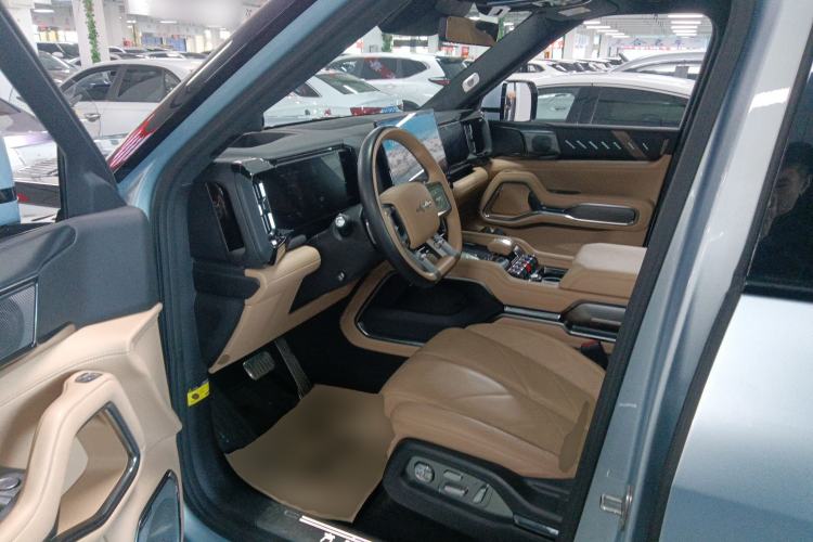 Used Formula Leopard 8 2025 Smart & Brave Flagship Edition 7 Seats Left Front Seat