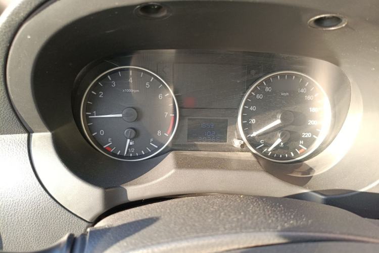 Used JAC Refine M3 2022 1.8L 7-seat Standard Edition
