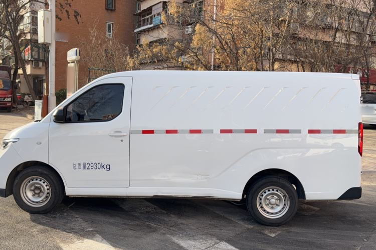 Used Wuling Yangguang 2024 300km Range Practical Window-Sealed Version 60kW