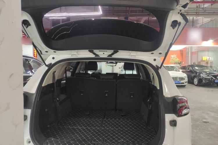 Used BYD Tang 2018 2.0T Automatic SmartConnect Luxury 7-Seater China V Emission Standard