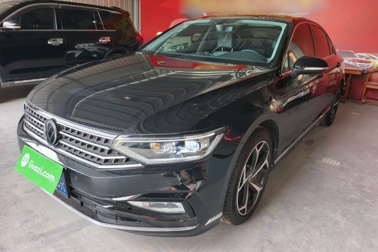 Used Volkswagen Magotan 2023 2 Million Units Limited Edition 330TSI DSG Leading Version
