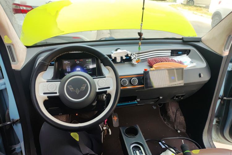 Used Wuling Hongguang MINIEV 2020 Zizai Version Lithium-NMC Center Console