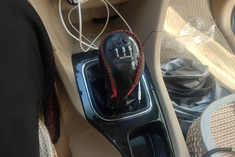 Used Baojun 730 2014 1.5L manual Comfort version 7 seats