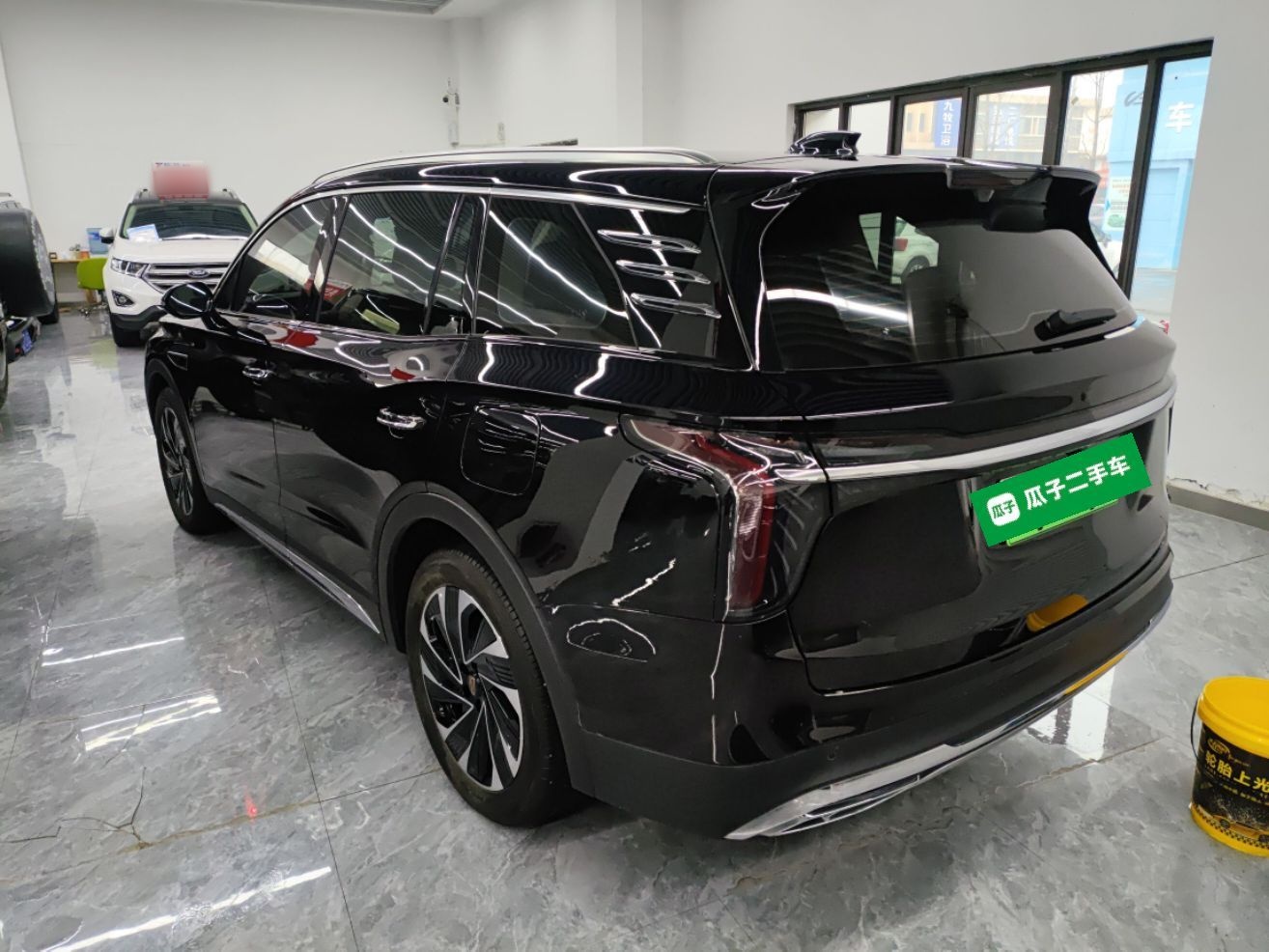 Hongqi HS7 PHEV 2024 2.0T PHEV Four-Wheel Drive Flagship Edition 6 Seats — снимка 8