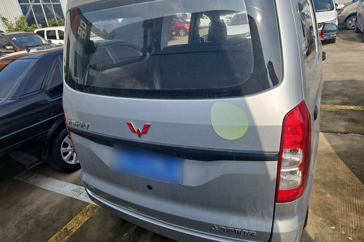 Used Wuling Hongguang V 2022 1.5L Jingqu Edition Electric-Assist LAR
