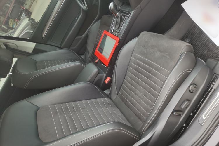 Used Volkswagen Magotan 2020 380TSI DSG Luxury Version Right Front Seat