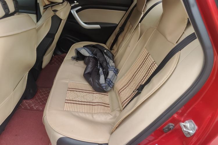 Used CHANGAN Alsvin V7 2015 1.6L Manual Enjoyment Model China IV Standard