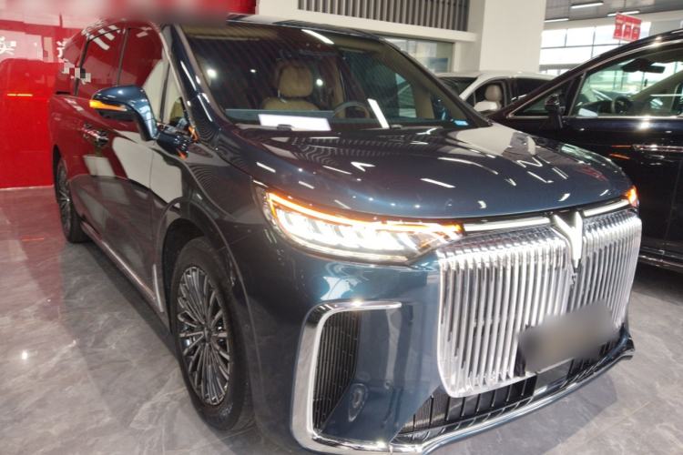 Used VOYAH Dream 2026 Model PHEV Kunpeng Pro Front Right 45 Deg