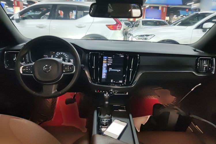 Used Volvo S60 2021 T4 Zhiyi Luxury Edition
