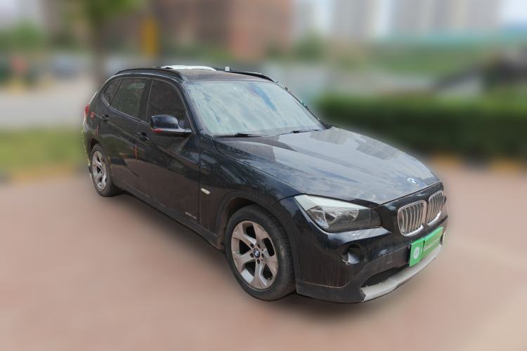 Used BMW X1 2012 sDrive18i Fashion Model Front Right 45 Deg