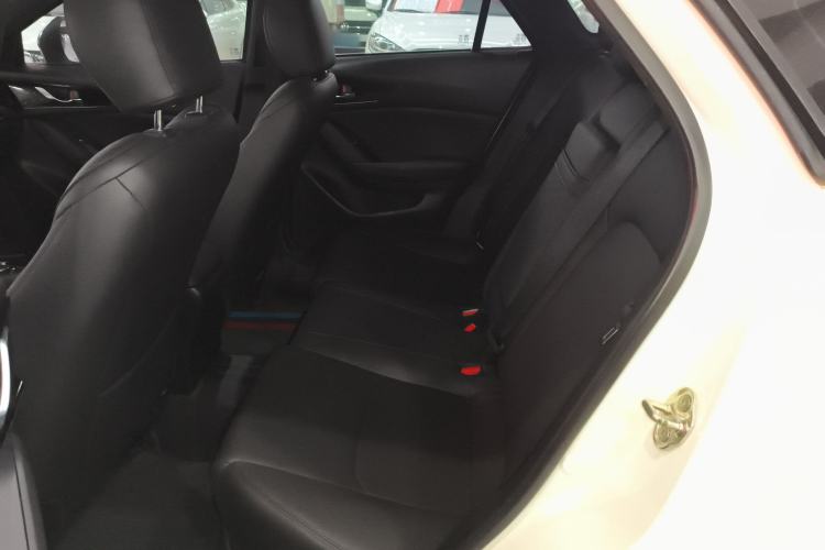 Used Mazda CX-4 2021 2.0L Automatic Two-Wheel Drive Blue Sky Dynamic Edition Left Rear Seat