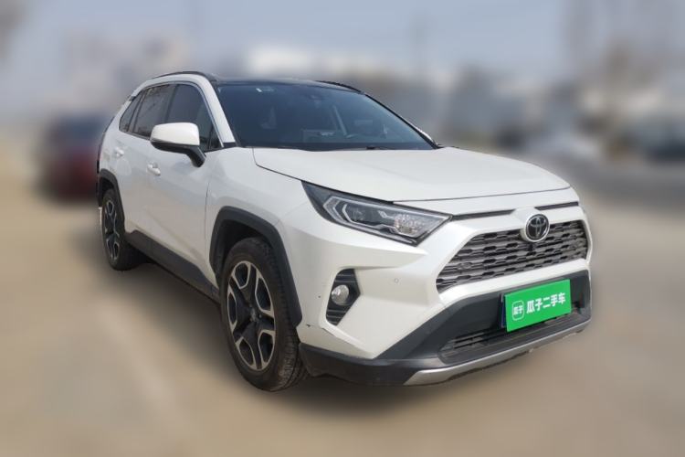 Used Toyota RAV4 2020 2.0L CVT Four-Wheel Drive Prestige Edition Front Right 45 Deg